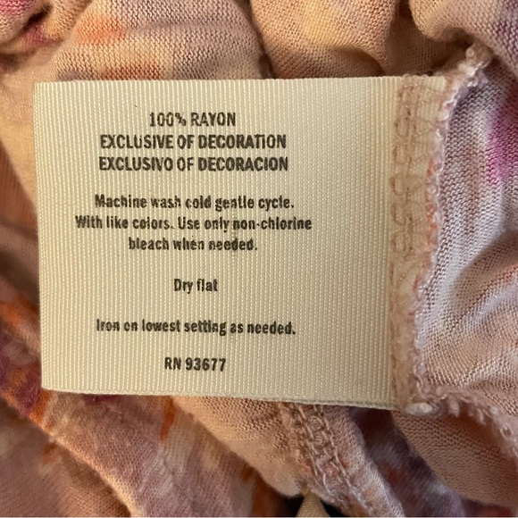 Decree Y2K Pink Patterned V-Neck Tiered Flowy Sleeveless Babydoll Tank Top - Picture 7 of 7